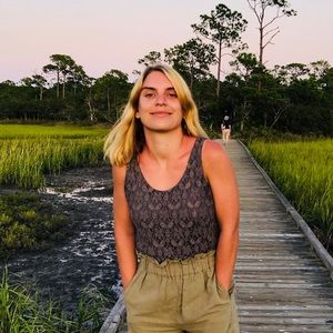 Meet your Posher, Abigail